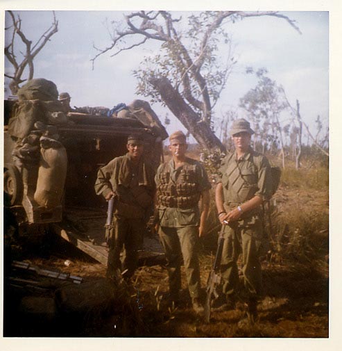 ese whey ready for patrol1.jpg (49110 bytes)